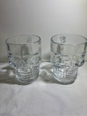 Pair of Clear Skull Mugs Beer Glasses